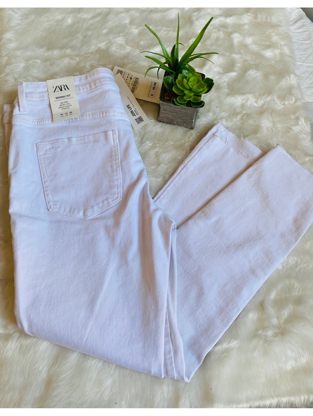 Zara White Skinny Fit Mid Rise Stretch Jeans Size 12